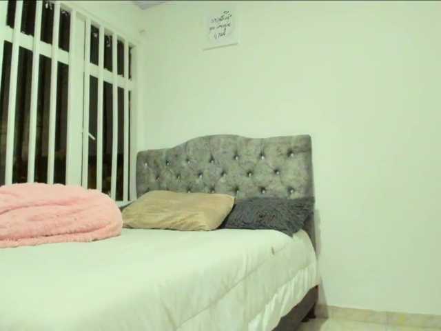 Live sex webcam photo for giia-25 #276546674