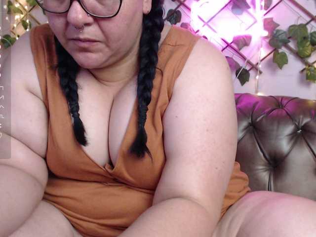 Live sex webcam photo for ginnylicious- #276308538