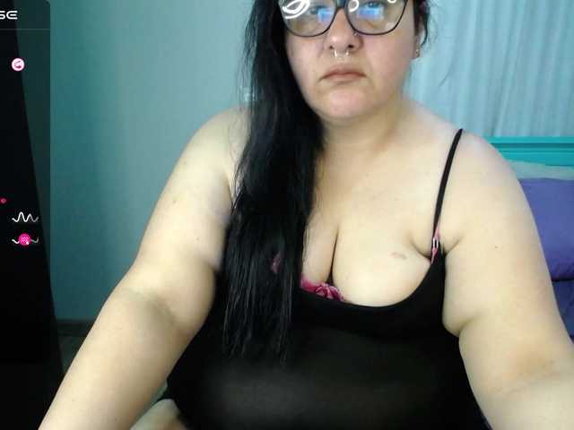 Live sex webcam photo for ginnylicious- #276656671