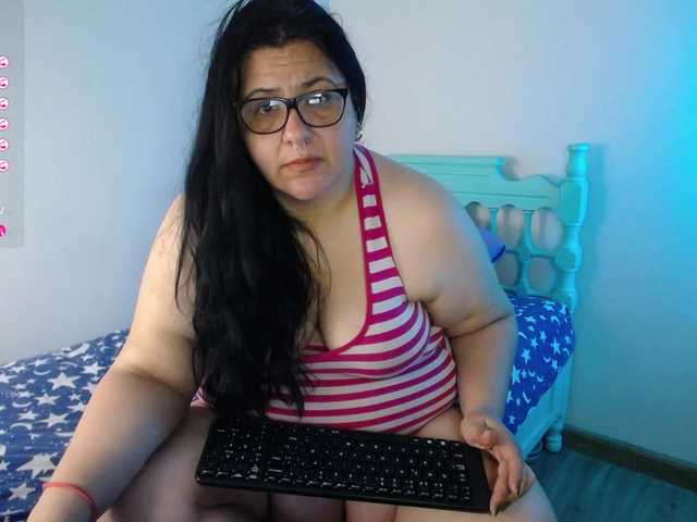 Live sex webcam photo for ginnylicious- #276880554