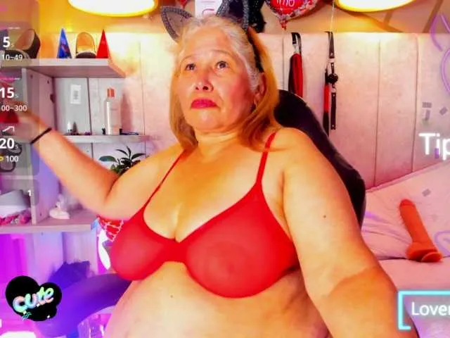 Live sex webcam photo for girl-amada #290478457