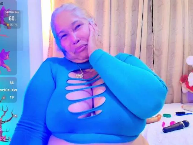 Live sex webcam photo for girl-amada #292332469