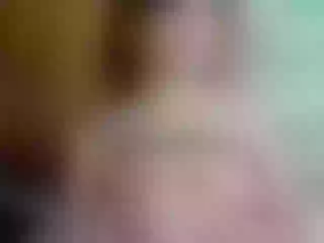 Live sex webcam photo for girlboom20 #272182120