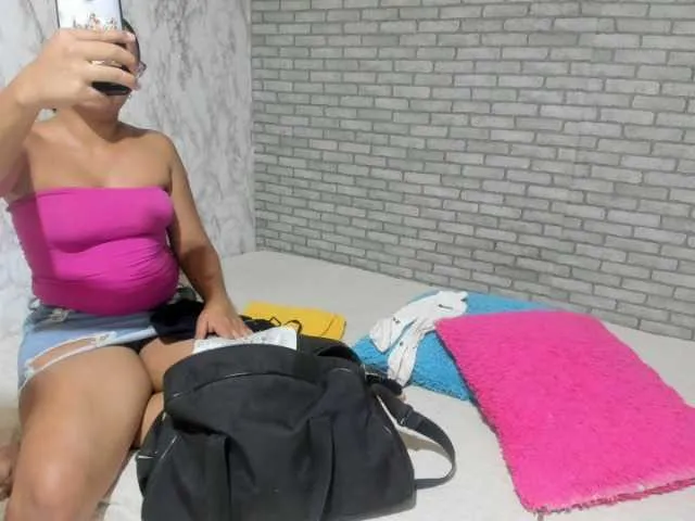 Live sex webcam photo for girlmarisiheme #277471377