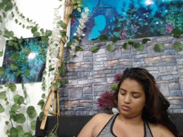 Live sex webcam photo for girlpartyhorn #276010169