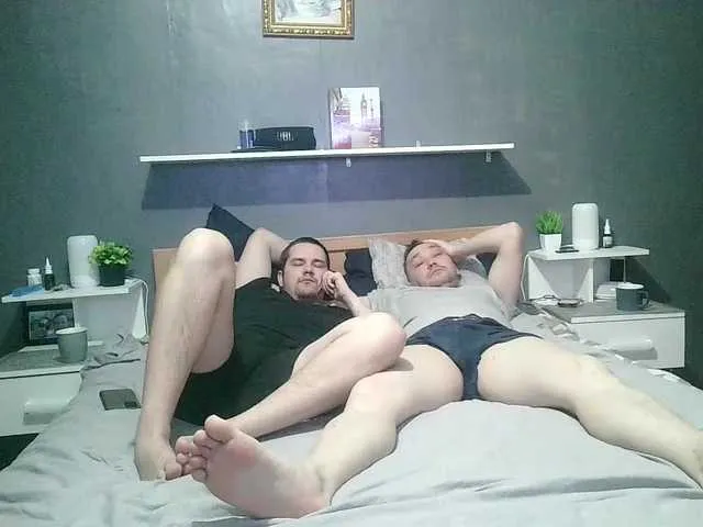 Live sex webcam photo for glinomesi #277298237