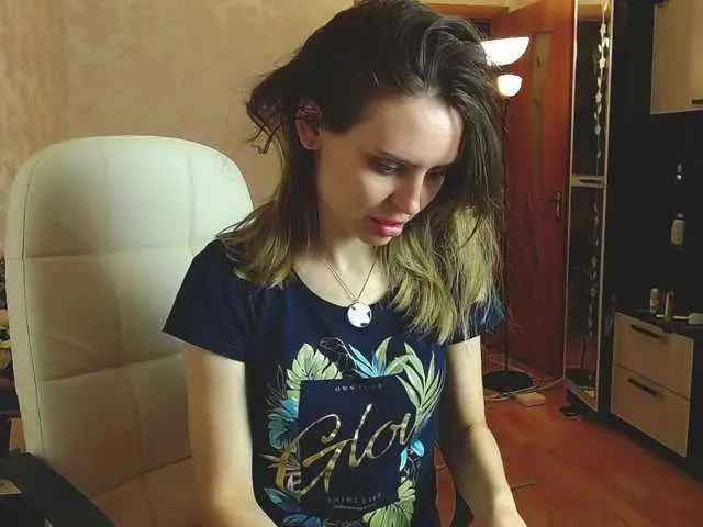 Live sex webcam photo for gloriawoo #273933777