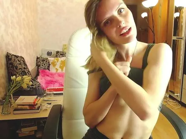 Live sex webcam photo for gloriawoo #274117626