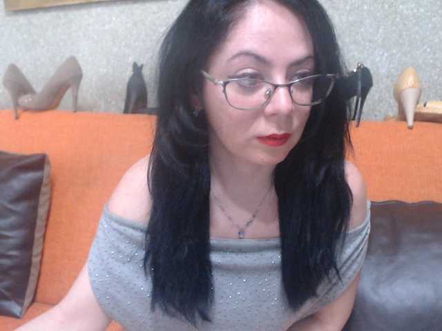 Live sex webcam photo for goddess-kenya #272280814