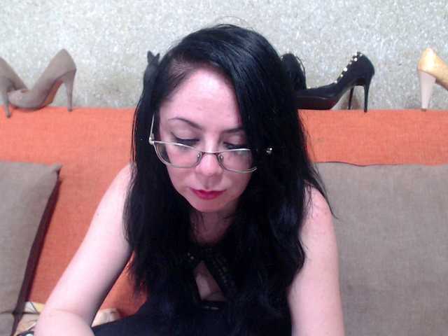 Live sex webcam photo for goddess-kenya #272343568