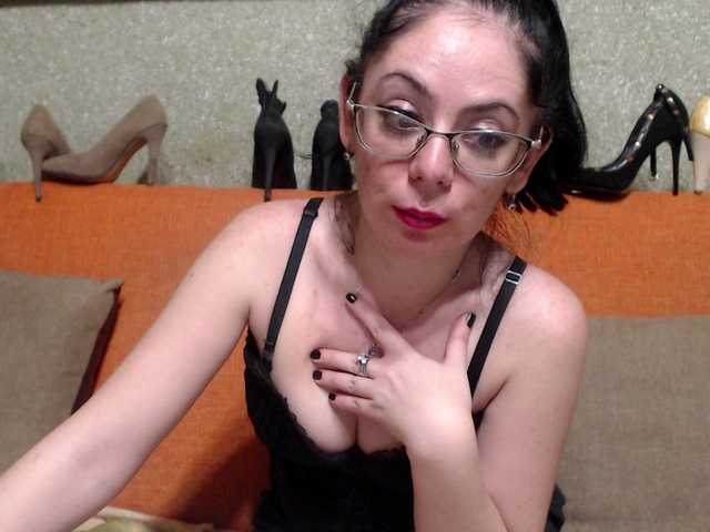 Live sex webcam photo for goddess-kenya #272361394