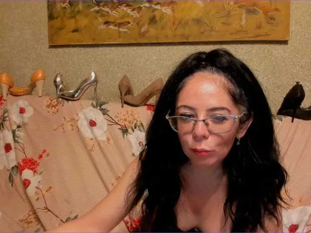 Live sex webcam photo for goddess-kenya #291819632