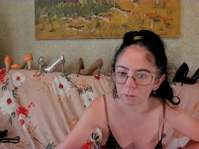 Live sex webcam photo for goddess-kenya #291822363
