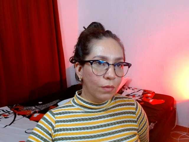 Live sex webcam photo for goddess-nahy #290511586