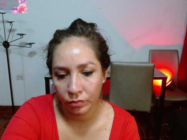 Live sex webcam photo for goddess-nahy #290975655