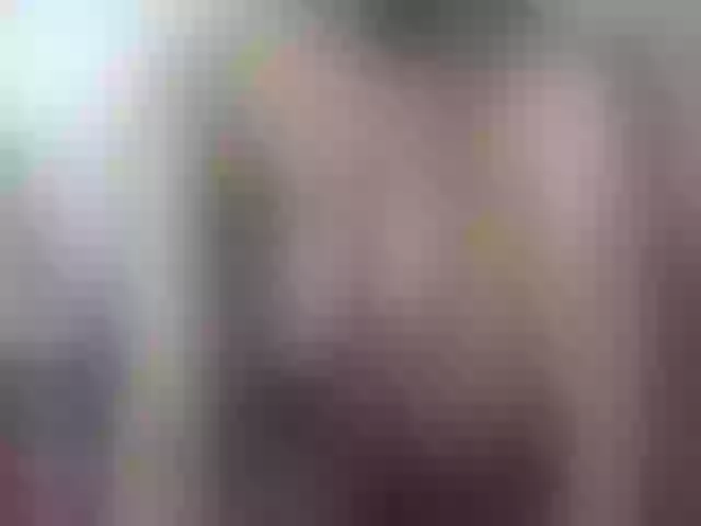 Live sex webcam photo for goddess-soriyah #292174352