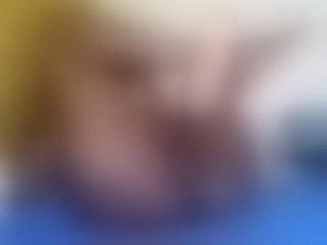 Live sex webcam photo for goddess-soriyah #292711881