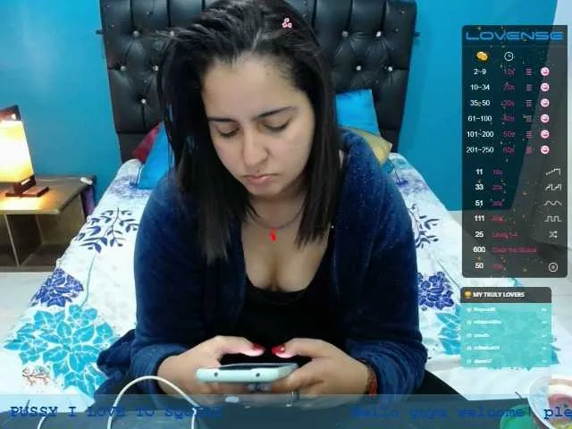 Live sex webcam photo for goddesstepha #271862230