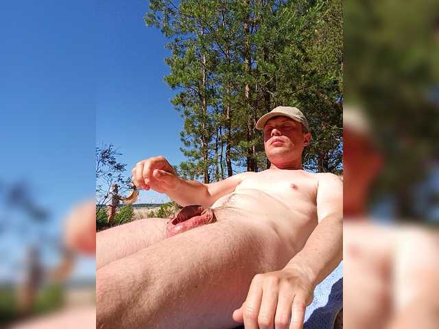 Live sex webcam photo for godforwomen #278108407