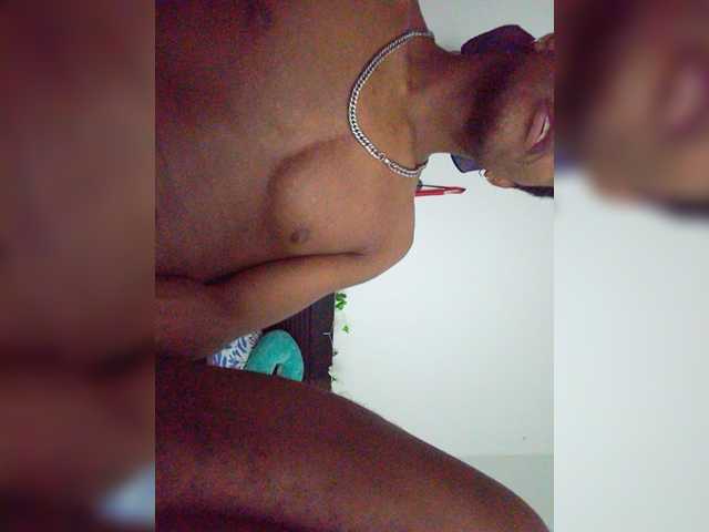 Live sex webcam photo for goldblack- #273853489