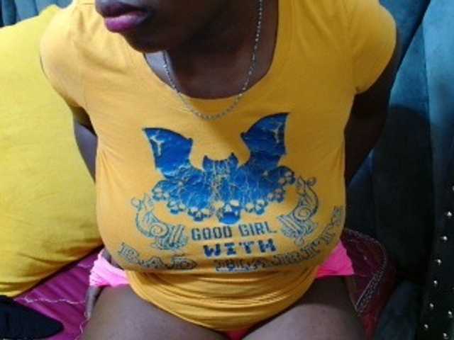 Live sex webcam photo for goldendiver #278232593
