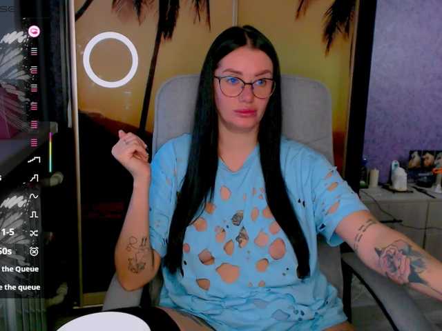 Live sex webcam photo for goldenwitchx #292219424