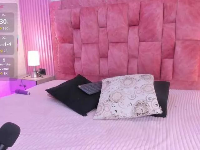 Live sex webcam photo for goldilockss15 #291478165