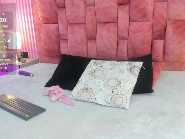 Live sex webcam photo for goldilockss15 #291539979