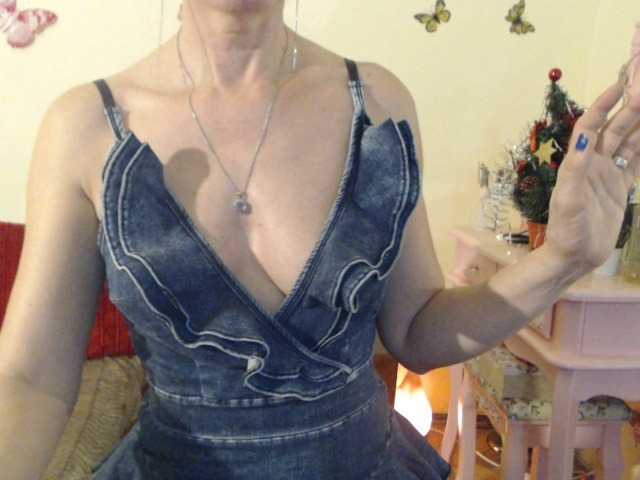 Live sex webcam photo for goodSnowQueen #271968707