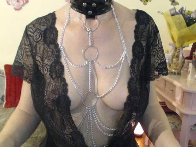 Live sex webcam photo for goodSnowQueen #272233760