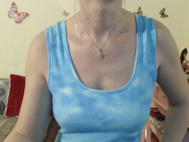 Live sex webcam photo for goodSnowQueen #272439678