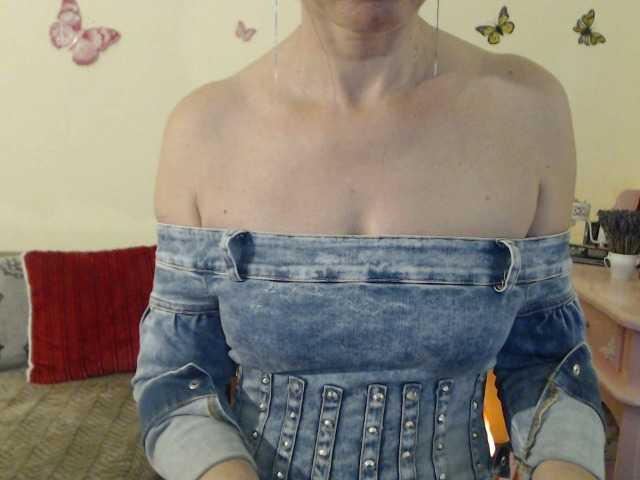 Live sex webcam photo for goodSnowQueen #273367167