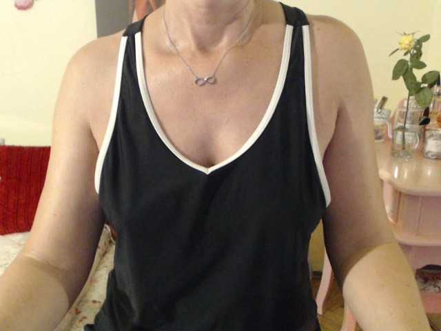 Live sex webcam photo for goodSnowQueen #275902856