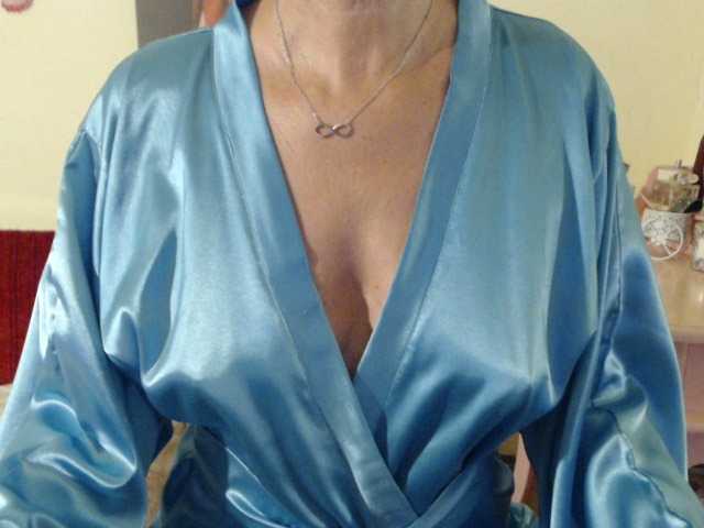 Live sex webcam photo for goodSnowQueen #275989203