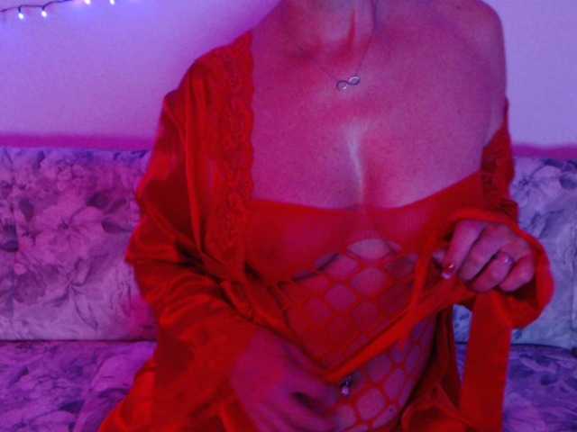 Live sex webcam photo for goodSnowQueen #276958913