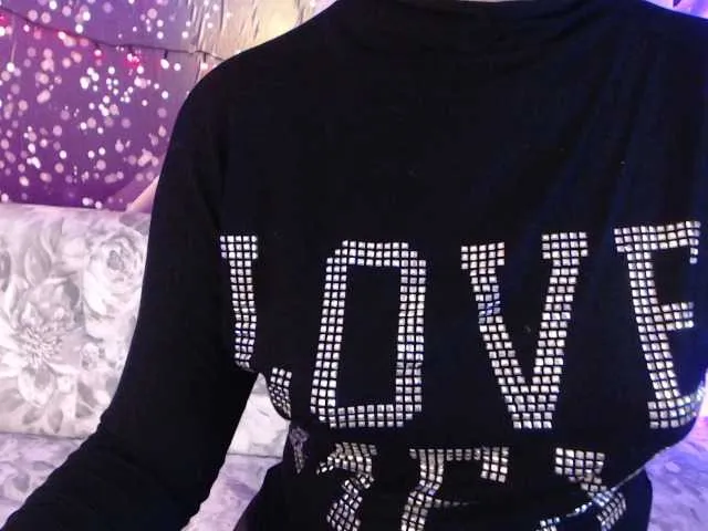 Live sex webcam photo for goodSnowQueen #277299034