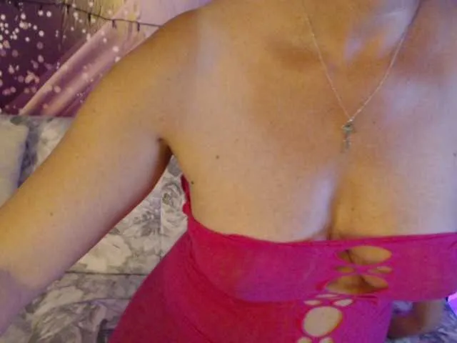 Live sex webcam photo for goodSnowQueen #278264852