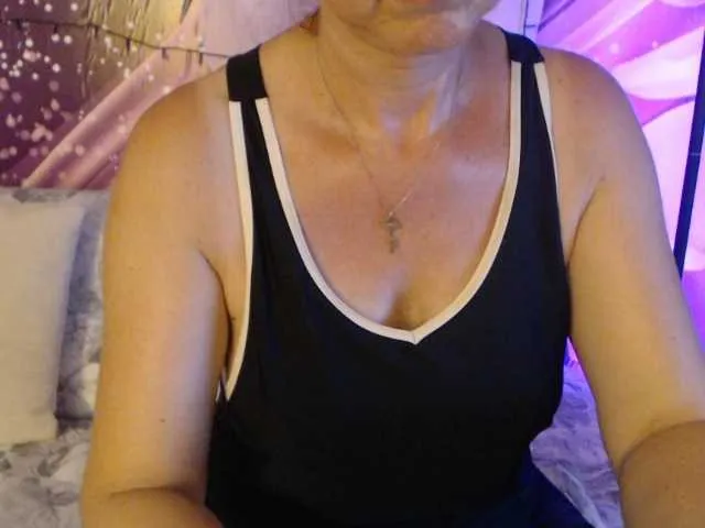 Live sex webcam photo for goodSnowQueen #278306585