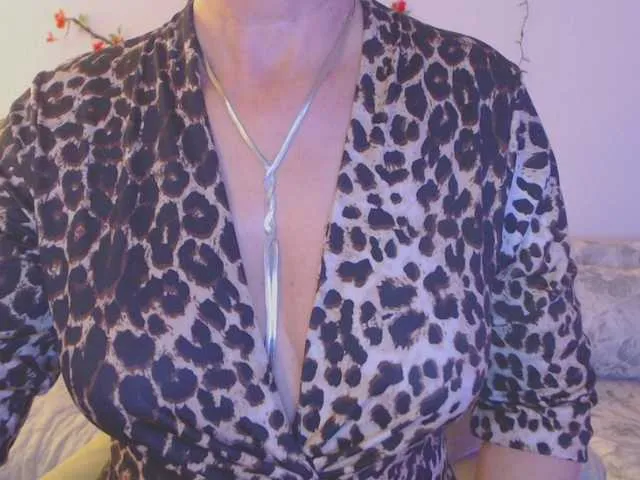 Live sex webcam photo for goodSnowQueen #290740127