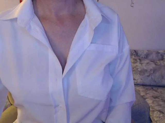 Live sex webcam photo for goodSnowQueen #290894265