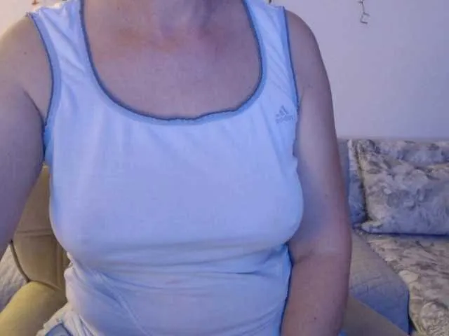 Live sex webcam photo for goodSnowQueen #291043932