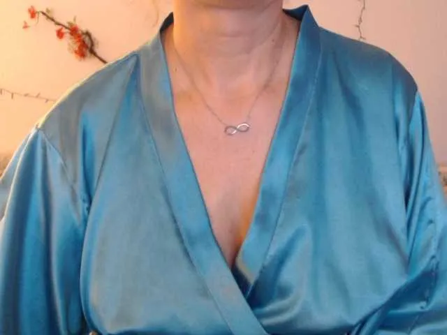 Live sex webcam photo for goodSnowQueen #291298391