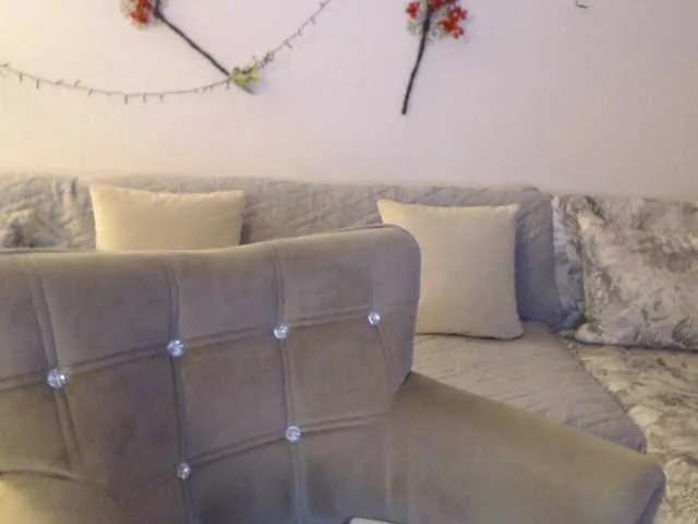 Live sex webcam photo for goodSnowQueen #291354553