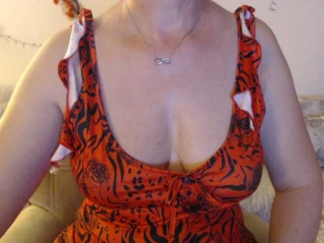 Live sex webcam photo for goodSnowQueen #291366877