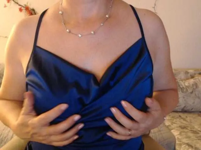 Live sex webcam photo for goodSnowQueen #291677386