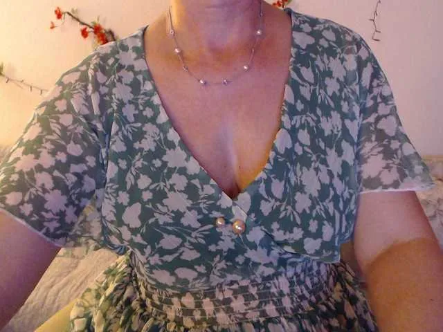 Live sex webcam photo for goodSnowQueen #291867829