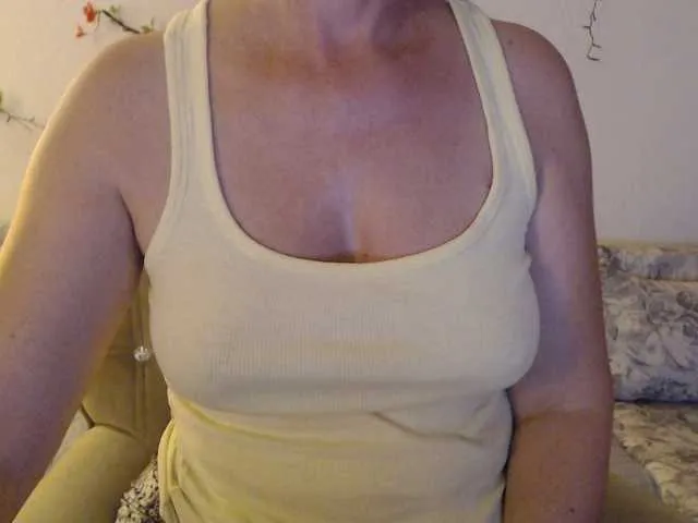 Live sex webcam photo for goodSnowQueen #292015213