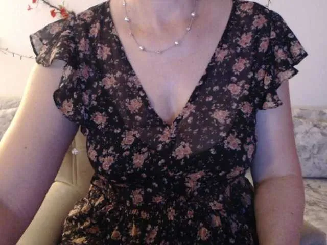 Live sex webcam photo for goodSnowQueen #292055052