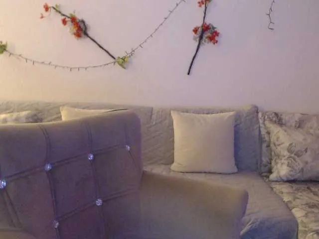 Live sex webcam photo for goodSnowQueen #292137768