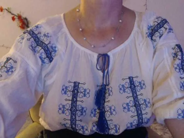 Live sex webcam photo for goodSnowQueen #292390064